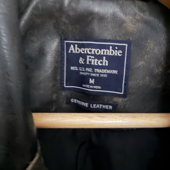 Abercrombie & Fitch women’s Black Leather Bomber-Style Jacket - Picture 5 of 6